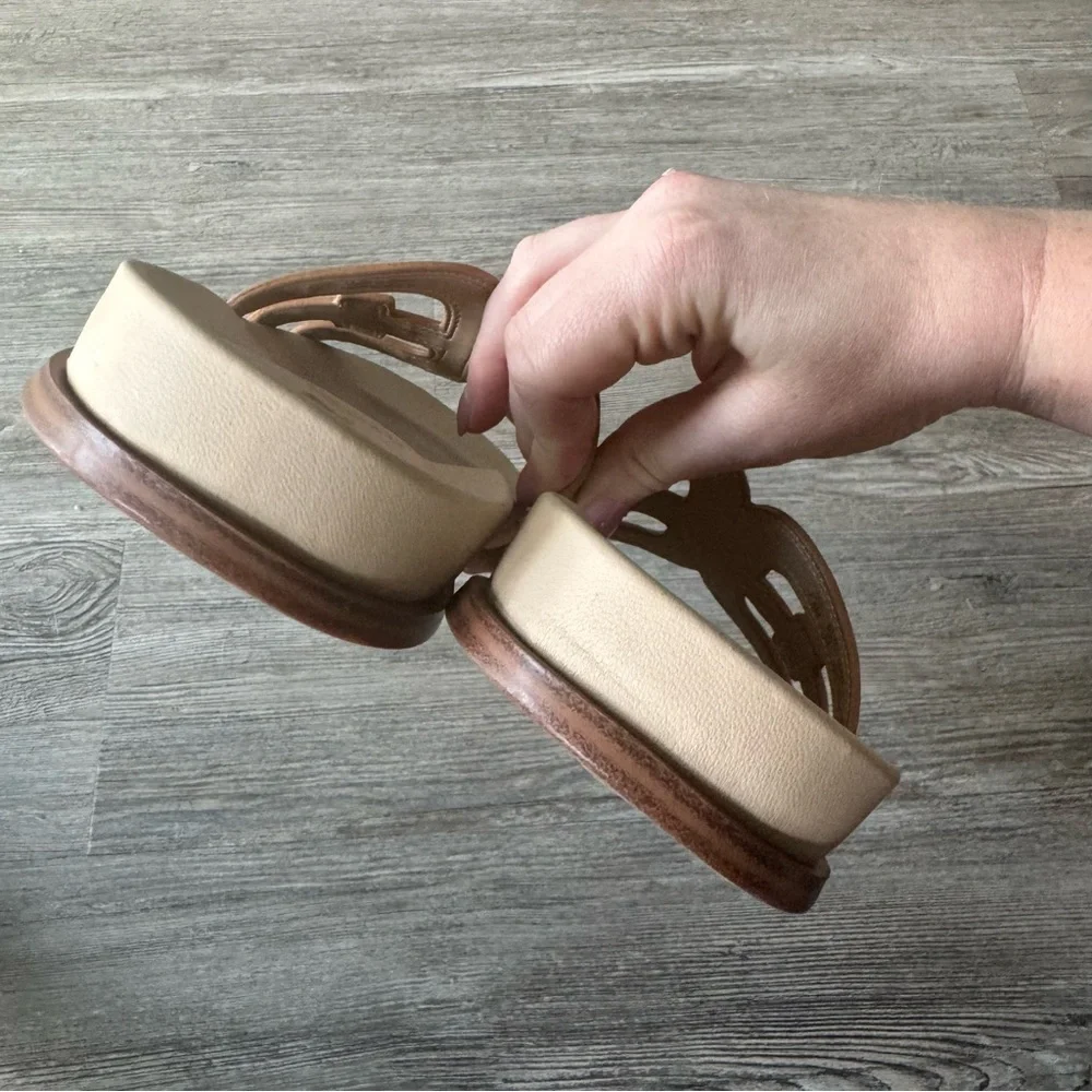 Sam Edelman Tan and Gold Sandals - Picture 4 of 6